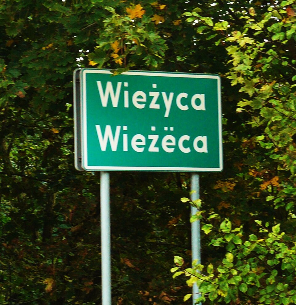 Dwujęzyczne tablice drogowe na Pomorzu